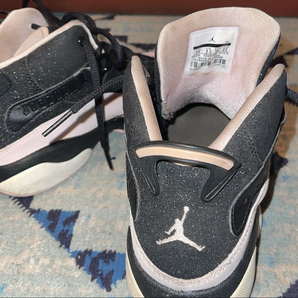 Jordan’s - Picture 2 of 2